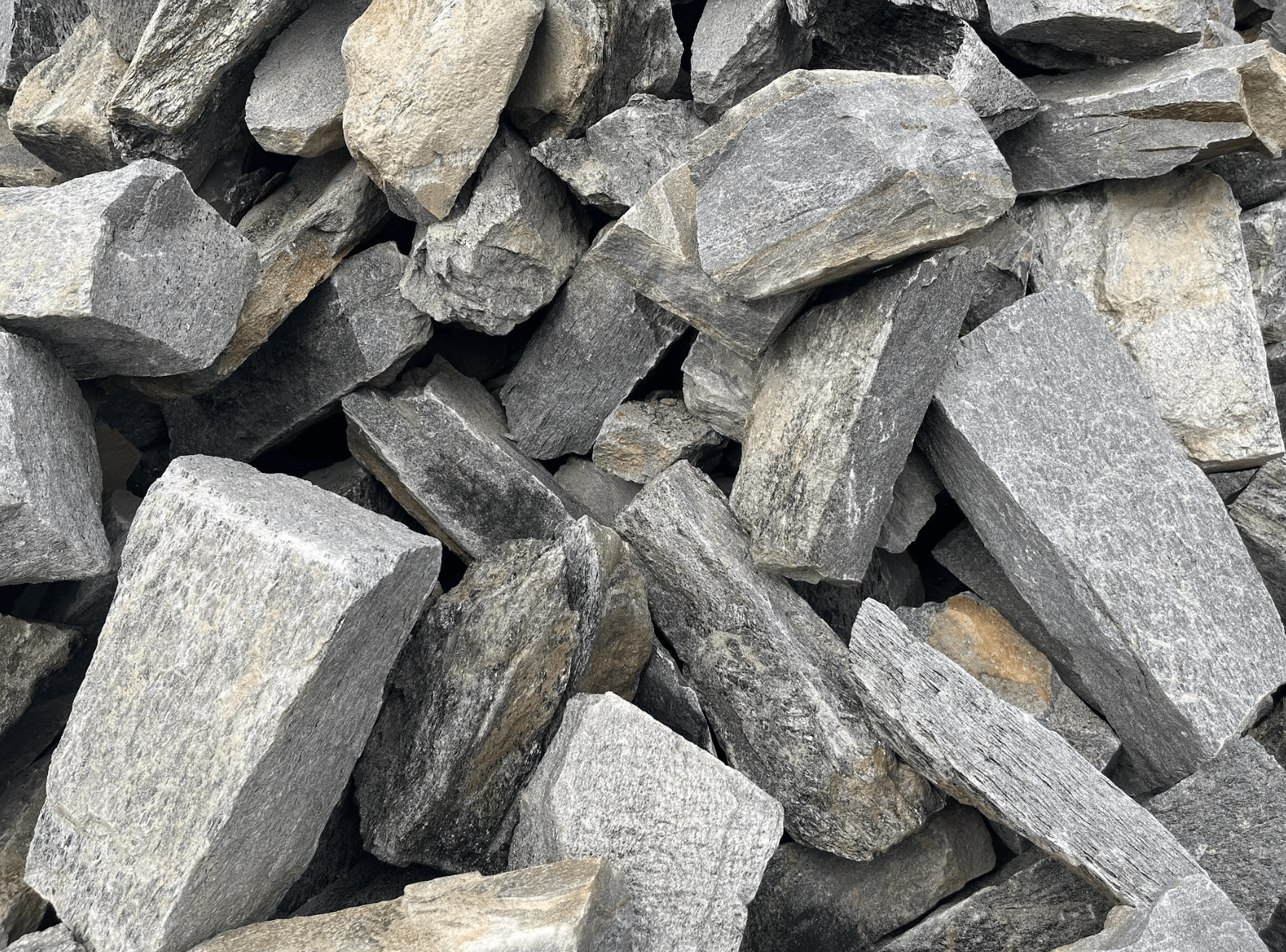 Blue mica schist stone mined at Media Quarry.